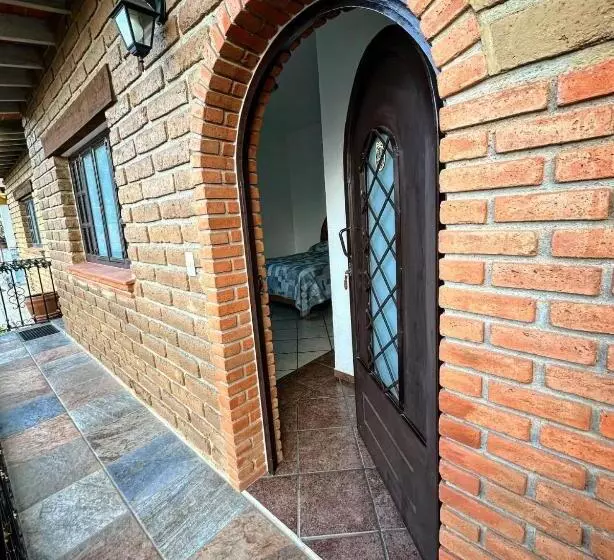Retkeilymaja Hospedaje Huehueyopa