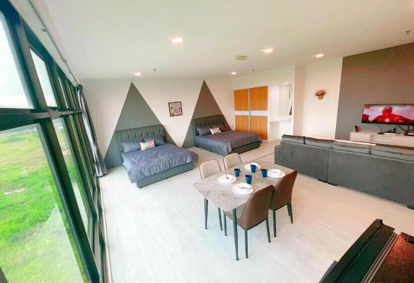 فندق صغير X Puteri Square