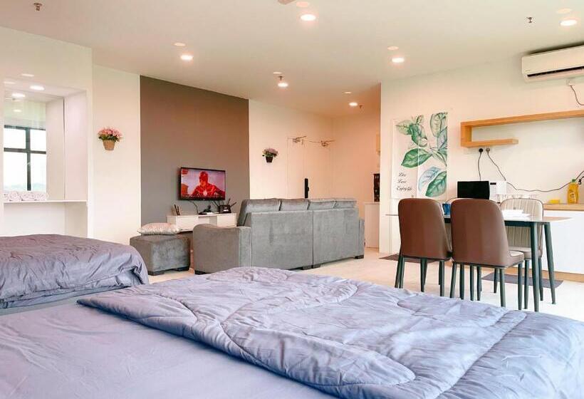 فندق صغير X Puteri Square