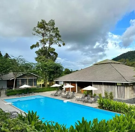 تختخواب و صبحانه Rebungan Resort Langkawi