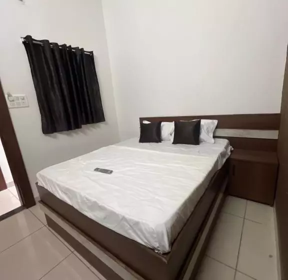 ホテル Amrat Villa
