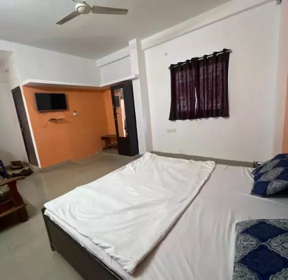 ホテル Amrat Villa