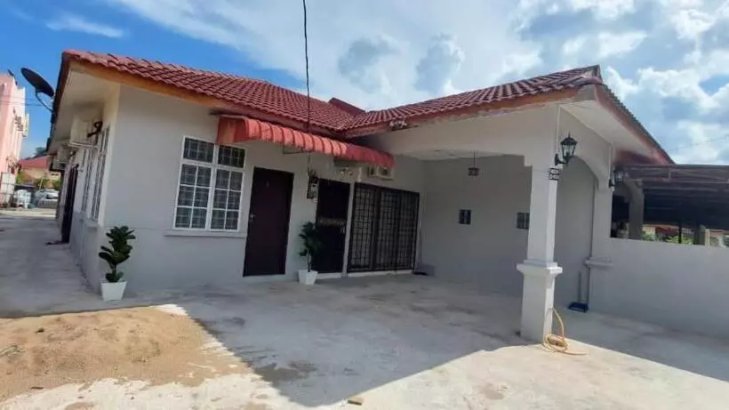 カプセルホテル Sobey Laris Roomstay Iman Gmb