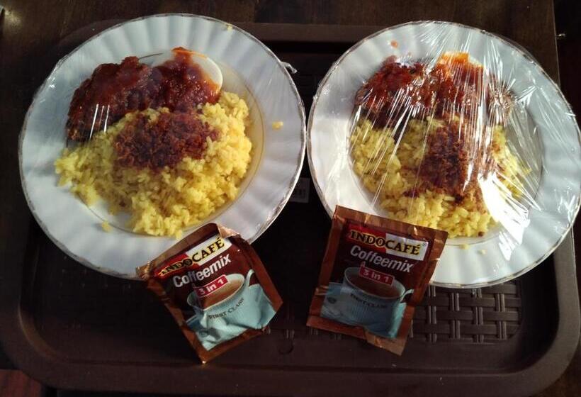 هتل Darvel Bay Homestay