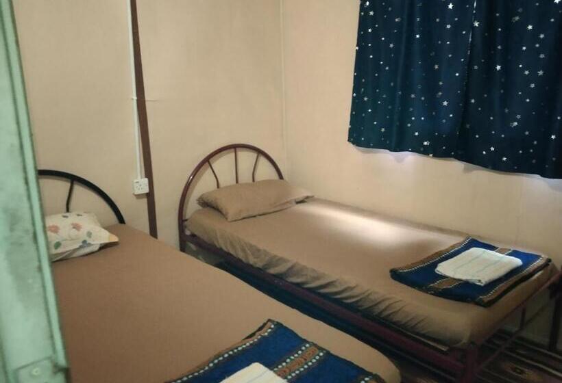 هتل Darvel Bay Homestay