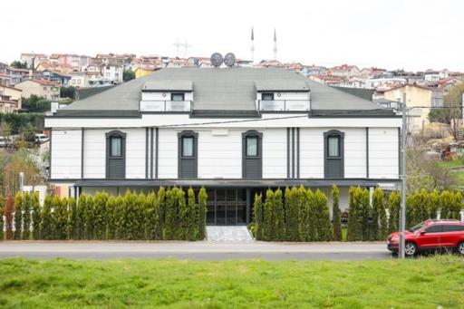 هتل Gardenmode Airport