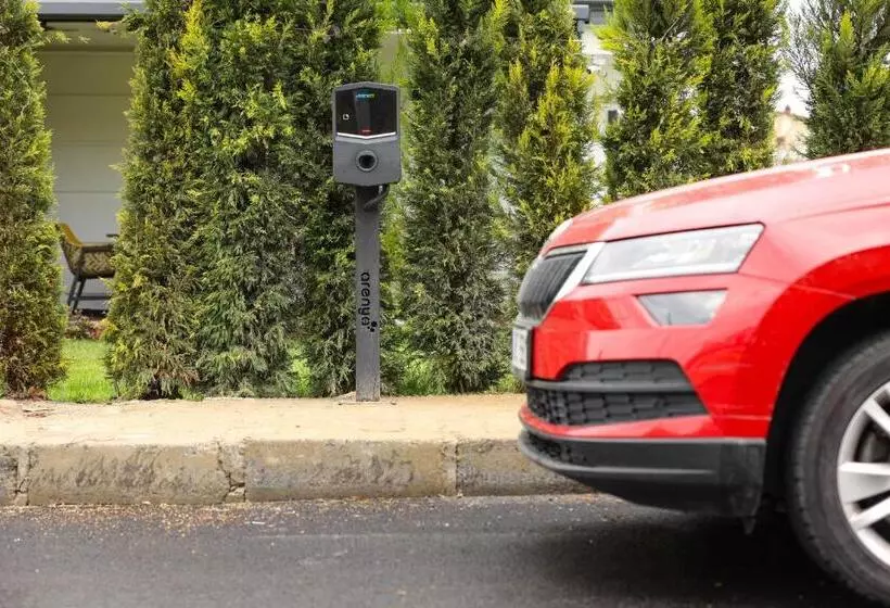 Hotelli Gardenmode Airport