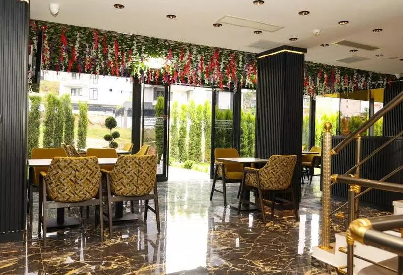 Hotelli Gardenmode Airport