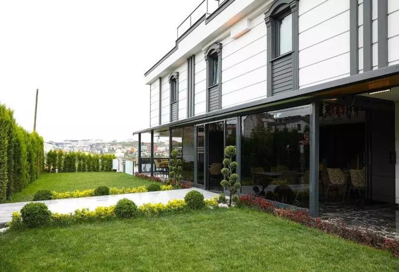 Hotelli Gardenmode Airport