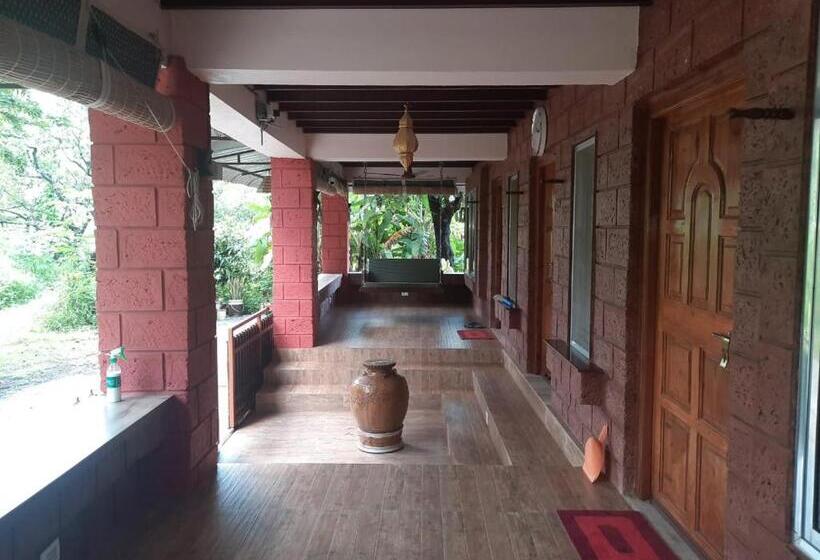 호텔 Garwa Home Stay