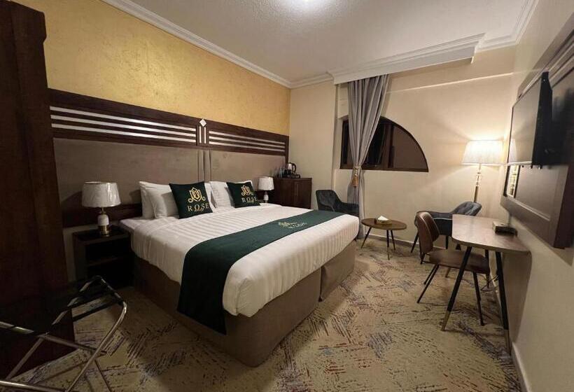 هتل Rose Holiday I2 روز هوليداي