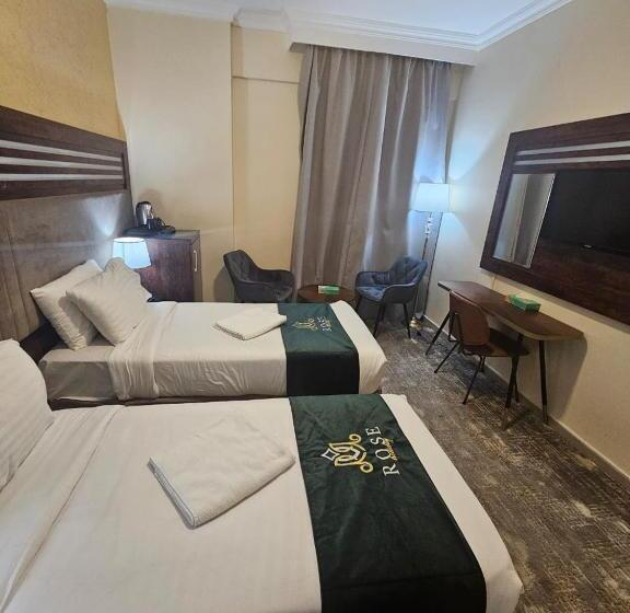 هتل Rose Holiday I2 روز هوليداي
