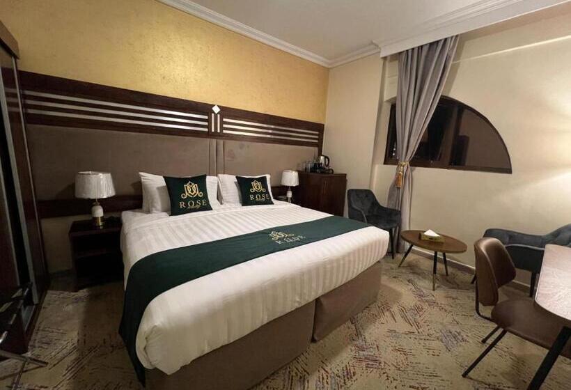 هتل Rose Holiday I2 روز هوليداي