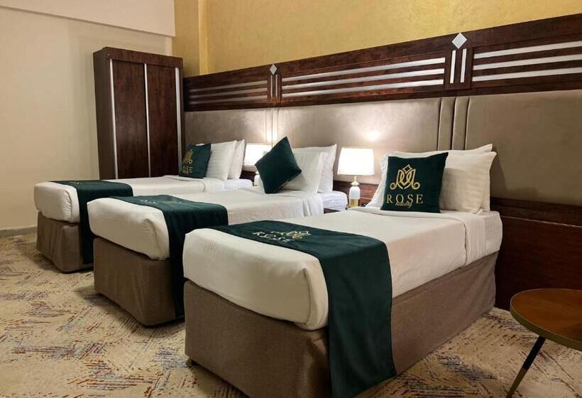 هتل Rose Holiday I2 روز هوليداي