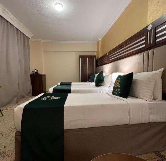 هتل Rose Holiday I2 روز هوليداي