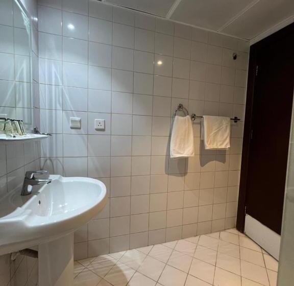 هتل Rose Holiday I2 روز هوليداي