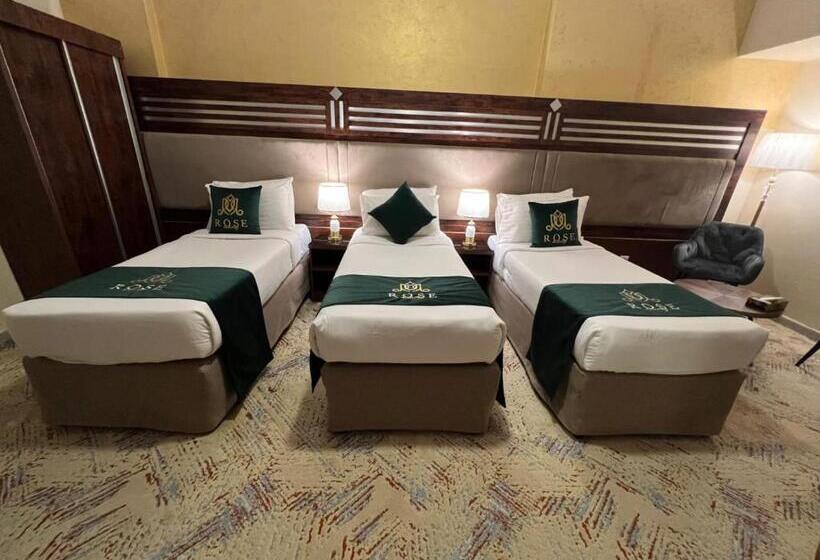 هتل Rose Holiday I2 روز هوليداي