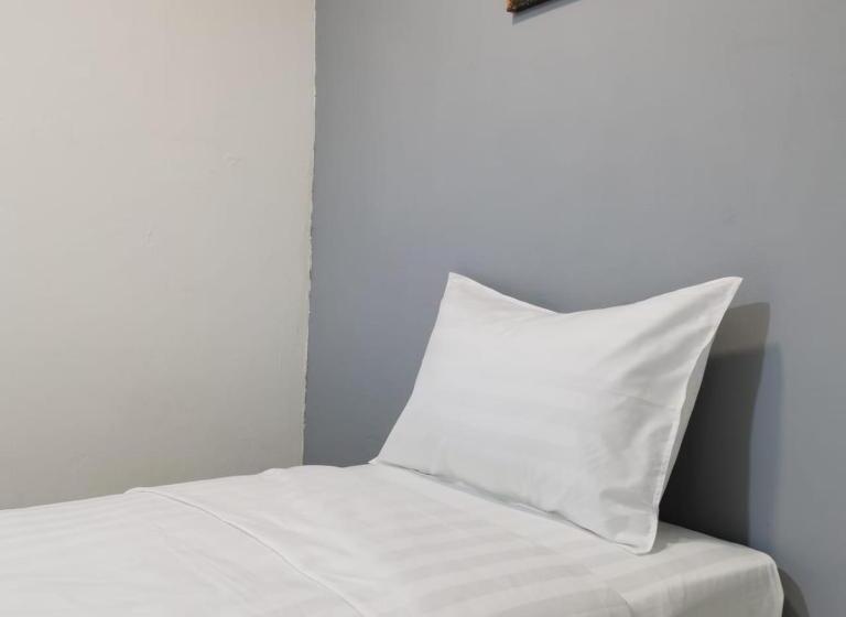 בית מלון כפרי Seroja