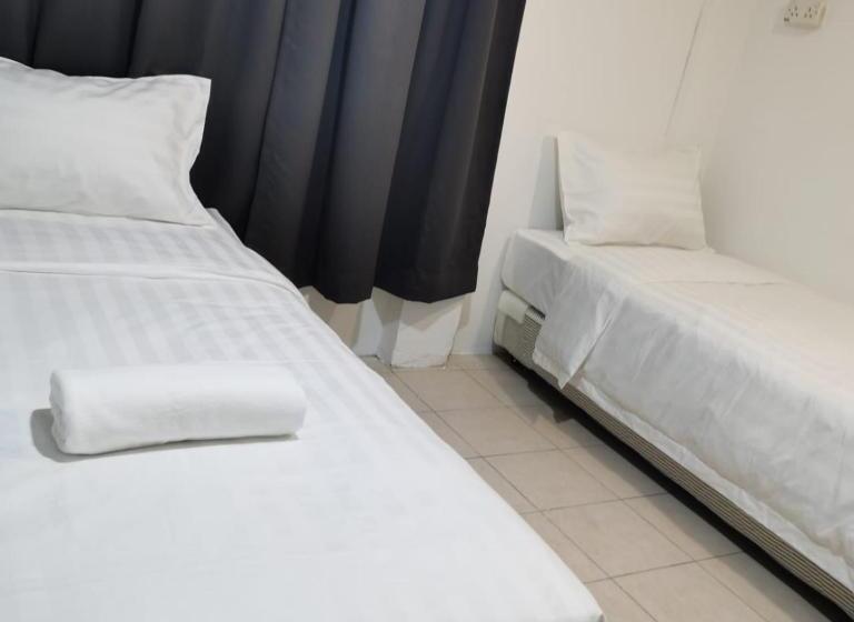 בית מלון כפרי Seroja