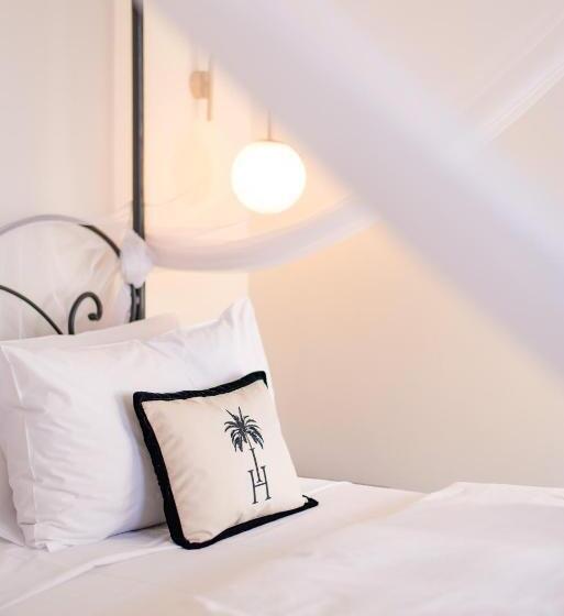 ホテル The Ivory Haus