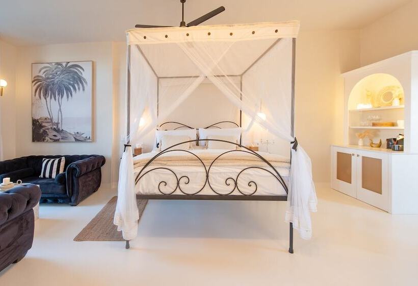 ホテル The Ivory Haus