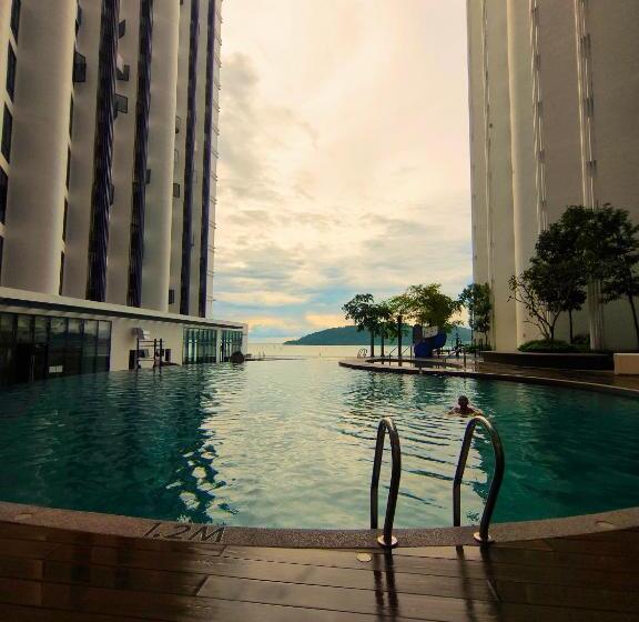 Just Chillin Seaview