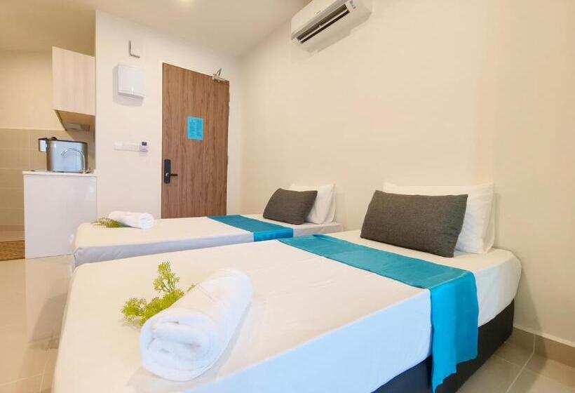 Just Chillin Seaview