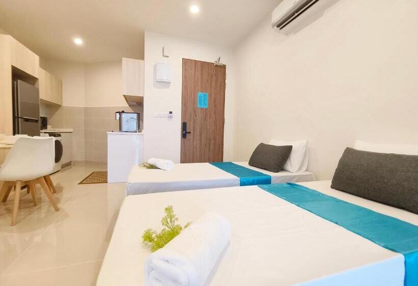 Just Chillin Seaview