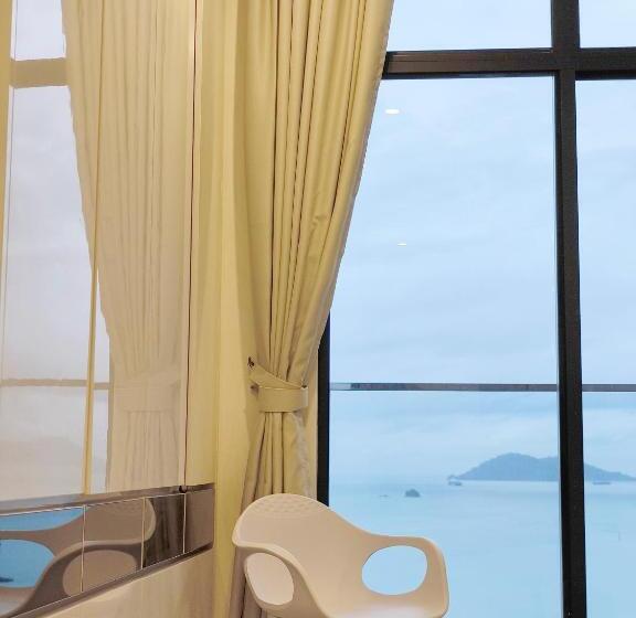 Just Chillin Seaview