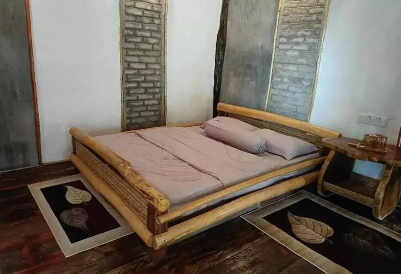 モーテル Cahaya Wooden Studio