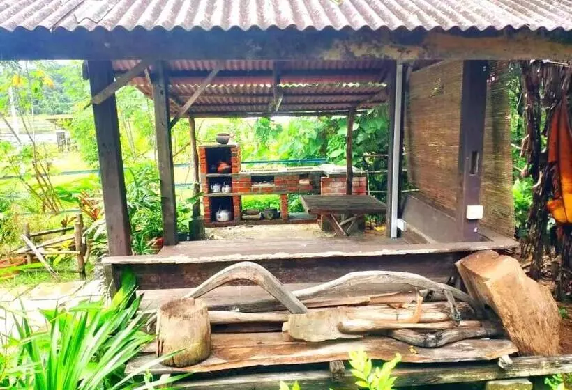 モーテル Cahaya Wooden Studio