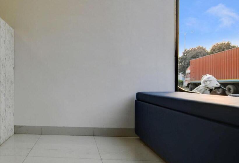 Oyo Hotel Bliss Stay