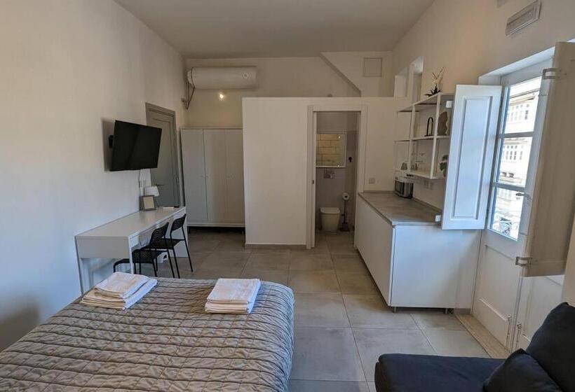 پانسیون Casa Cospicua Knight Residency