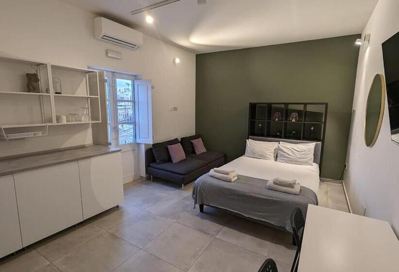 پانسیون Casa Cospicua Knight Residency