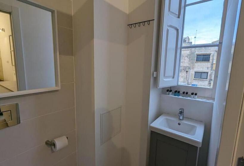 پانسیون Casa Cospicua Knight Residency