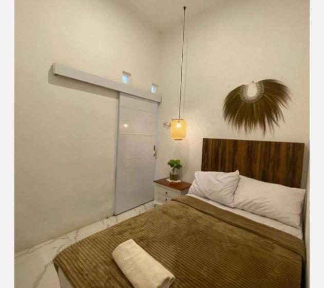 פנסיון Emerald Guest House Type Kansas Purwokerto