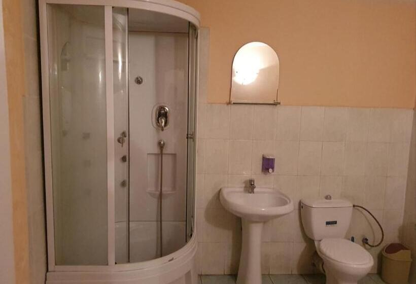 پانسیون Golden Rooms In Center