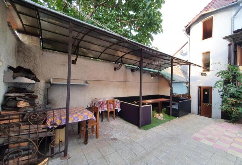 پانسیون Golden Rooms In Center