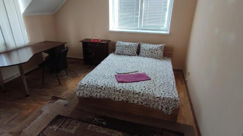 پانسیون Golden Rooms In Center