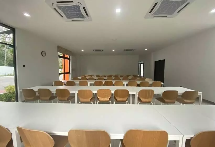 Lomakeskus Hangouts Urban Eco Langkawi