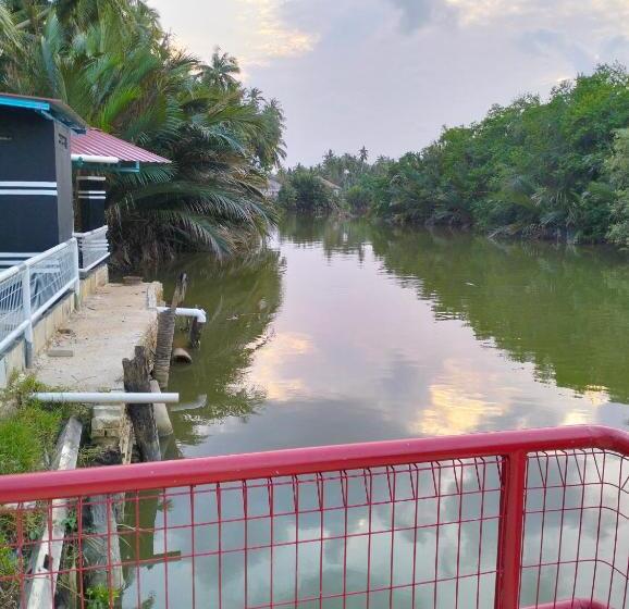 Airport Kota Bharu Transit Inn