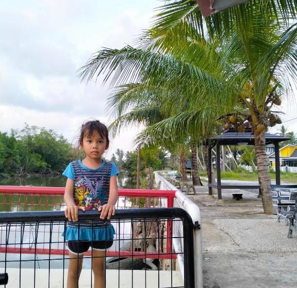 Airport Kota Bharu Transit Inn