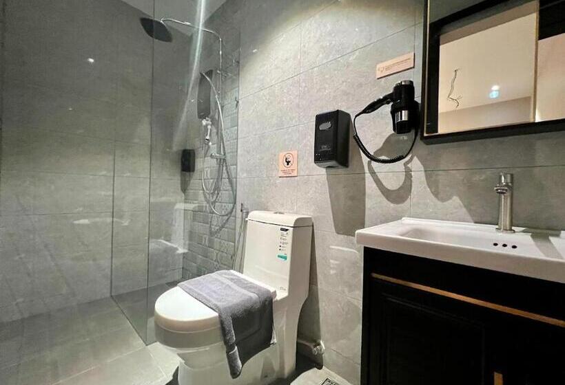 Hospedaria Brynton At Centrum