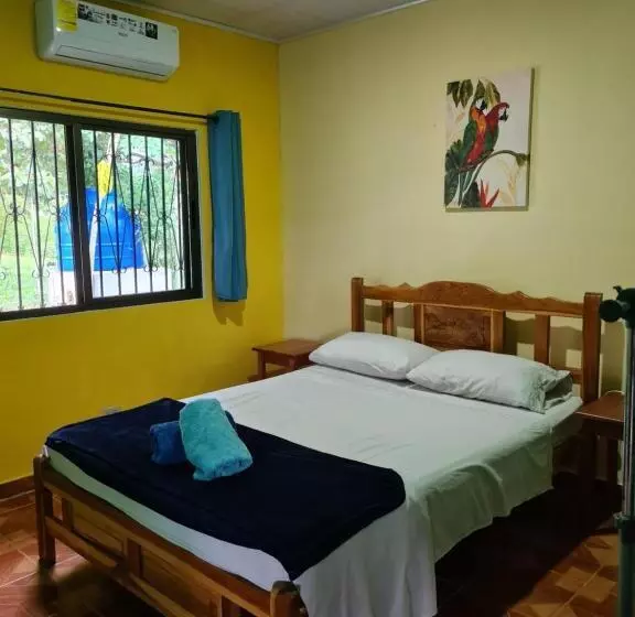 ベッドアンドブレックファースト Casapreciosa Laslajas