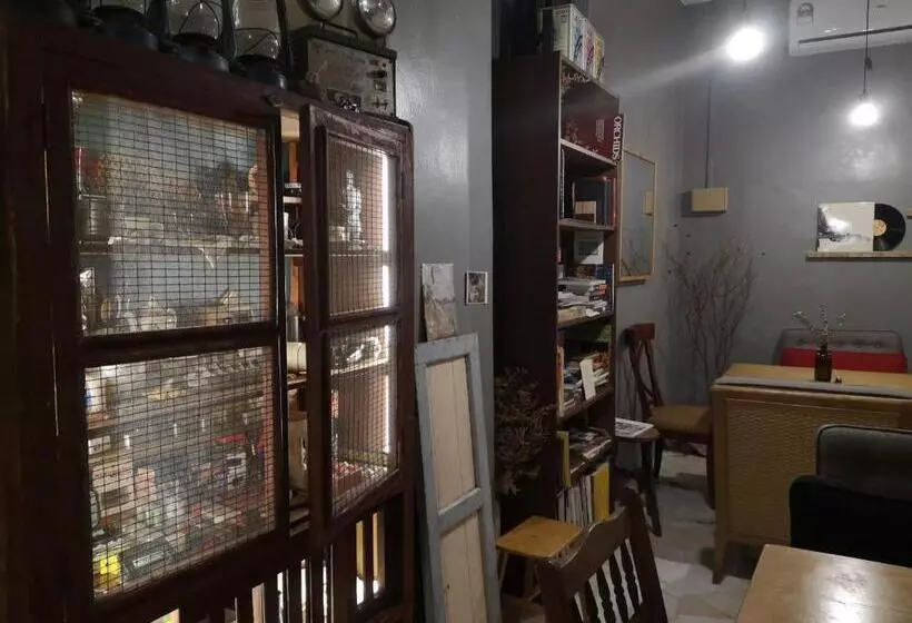 تختخواب و صبحانه Requelstore