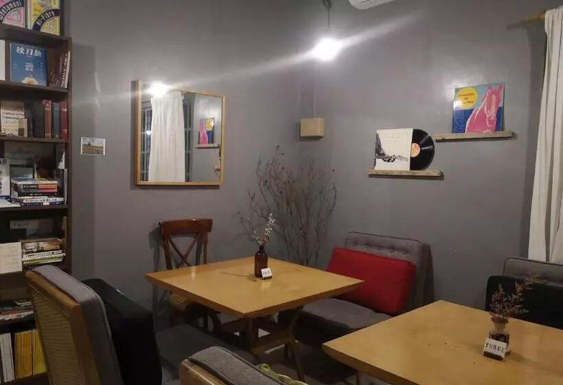 تختخواب و صبحانه Requelstore