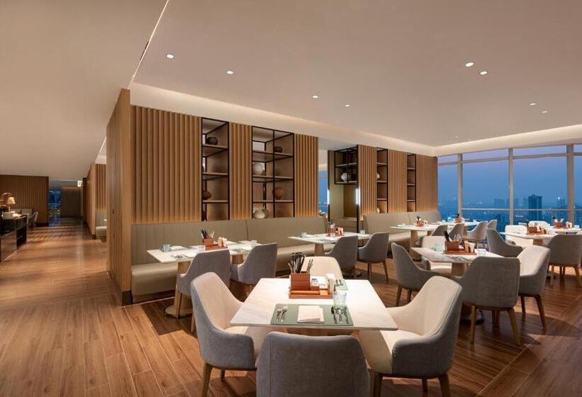 Hôtel Junluxe Guangzhou Baiyun Oversea Buyers Registration Counter And Free Shuttle Bus During Canton Fa