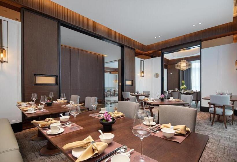 Hôtel Junluxe Guangzhou Baiyun Oversea Buyers Registration Counter And Free Shuttle Bus During Canton Fa