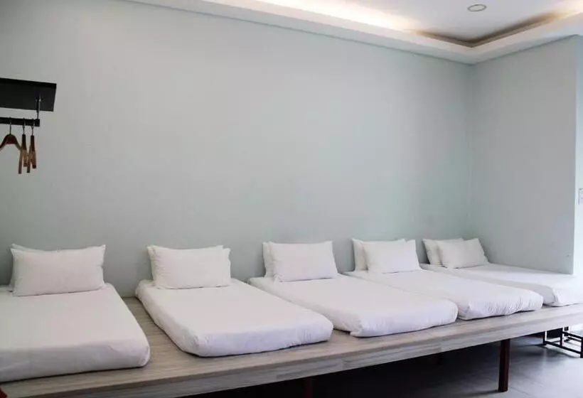 Hotelli Happy Valley Eco Farm