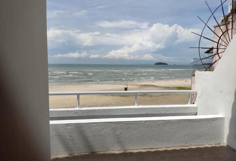 Hotel Pd Paradise Lagoon North C L4 2 Port Dickson